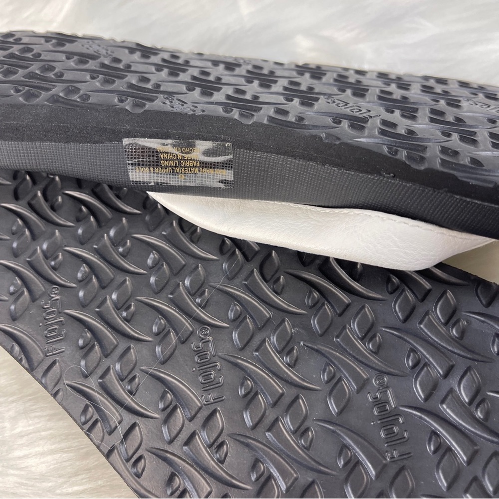 Flojos Memory Foam Flip Flops - image 3
